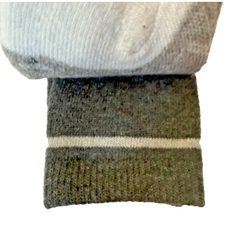Luxe Cashmere Blend Ladies Reindeer Socks Gray 2 Pair Stocking Stuffer